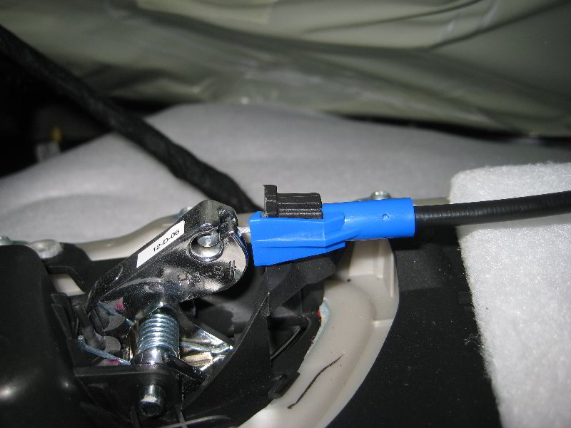 GM-Chevrolet-Cruze-Interior-Door-Panel-Removal-Guide-030