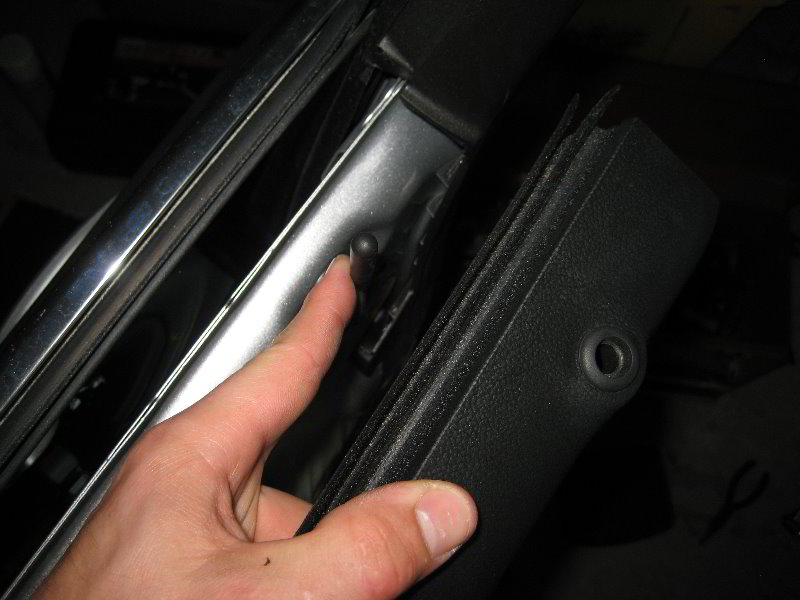 GM-Chevrolet-Cruze-Interior-Door-Panel-Removal-Guide-031