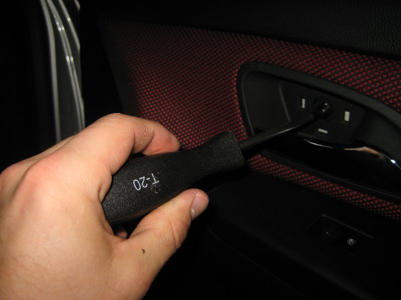 GM-Chevrolet-Cruze-Interior-Door-Panel-Removal-Guide-035