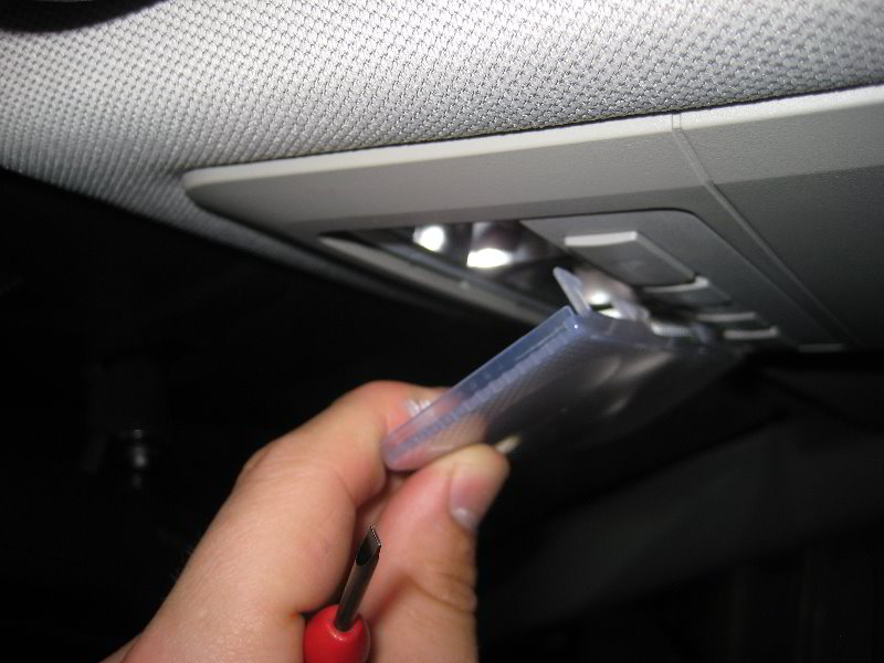 GM-Chevrolet-Cruze-Map-Light-Bulbs-Replacement-Guide-004