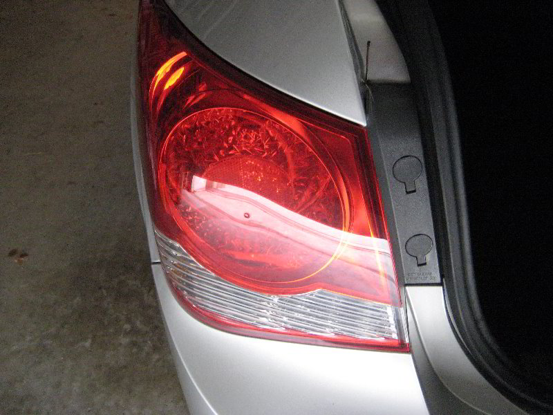 GM-Chevrolet-Cruze-Tail-Light-Bulbs-Replacement-Guide-002