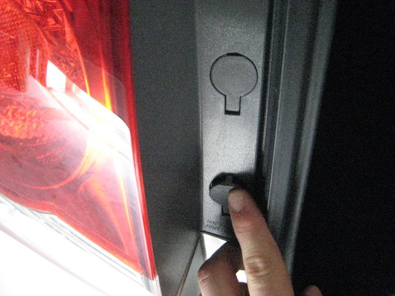 GM-Chevrolet-Cruze-Tail-Light-Bulbs-Replacement-Guide-021