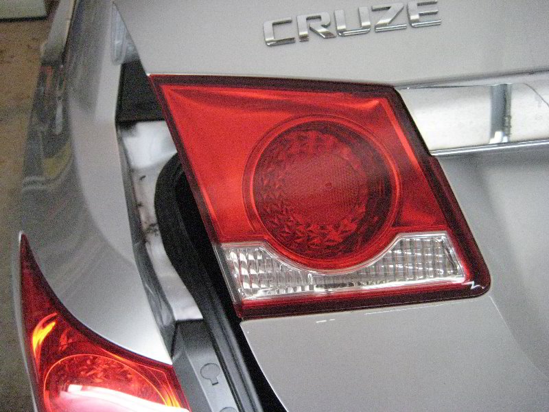 GM-Chevrolet-Cruze-Tail-Light-Bulbs-Replacement-Guide-022