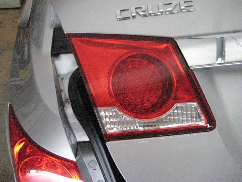 GM-Chevrolet-Cruze-Tail-Light-Bulbs-Replacement-Guide-022