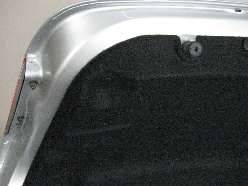 GM-Chevrolet-Cruze-Tail-Light-Bulbs-Replacement-Guide-023