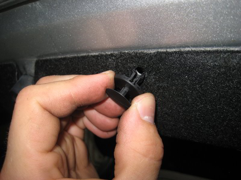 GM-Chevrolet-Cruze-Tail-Light-Bulbs-Replacement-Guide-036