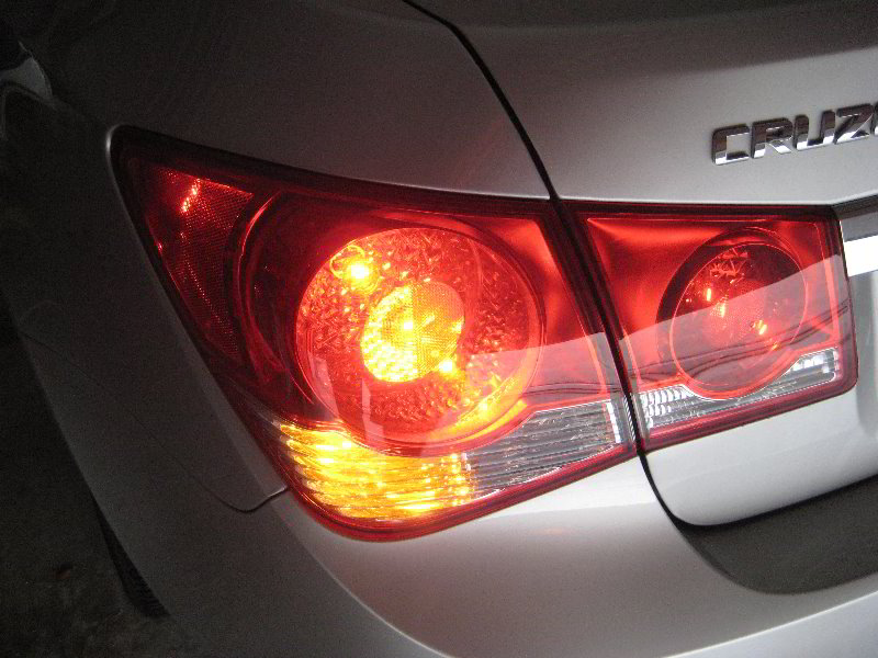 GM-Chevrolet-Cruze-Tail-Light-Bulbs-Replacement-Guide-039