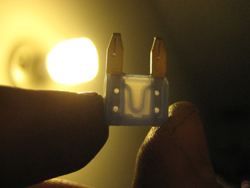 GM-Chevrolet-Equinox-Electrical-Fuse-Replacement-Guide-010