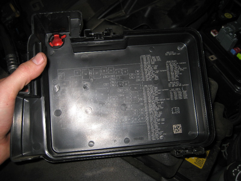GM-Chevrolet-Equinox-Electrical-Fuse-Replacement-Guide-022