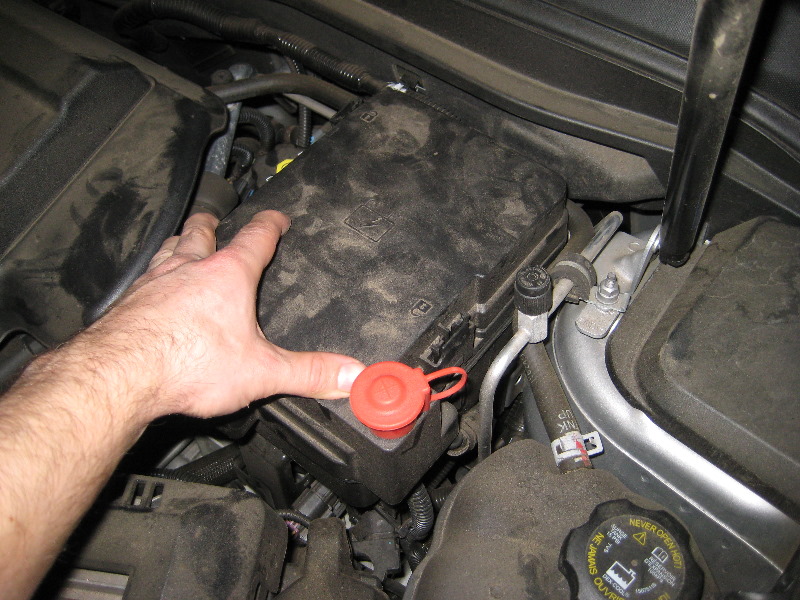 GM-Chevrolet-Equinox-Electrical-Fuse-Replacement-Guide-024