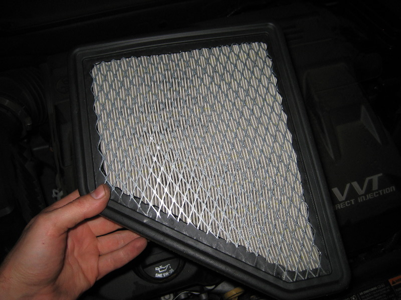 GM-Chevrolet-Equinox-Engine-Air-Filter-Replacement-Guide-006