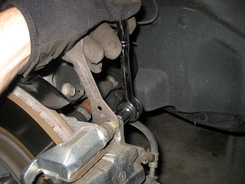 GM-Chevrolet-Equinox-Front-Brake-Pads-Replacement-Guide-031