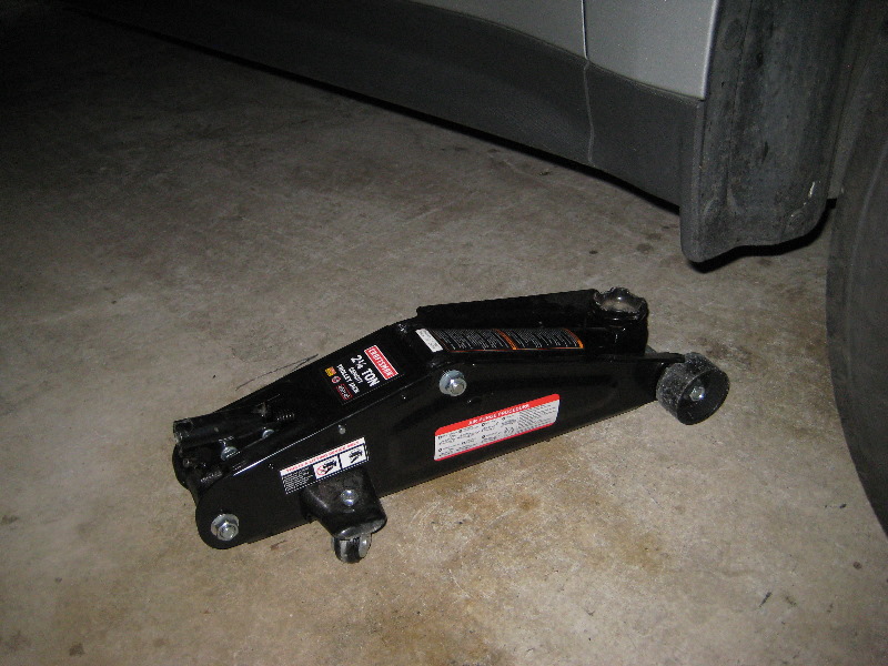 GM-Chevrolet-Equinox-Front-Brake-Pads-Replacement-Guide-037