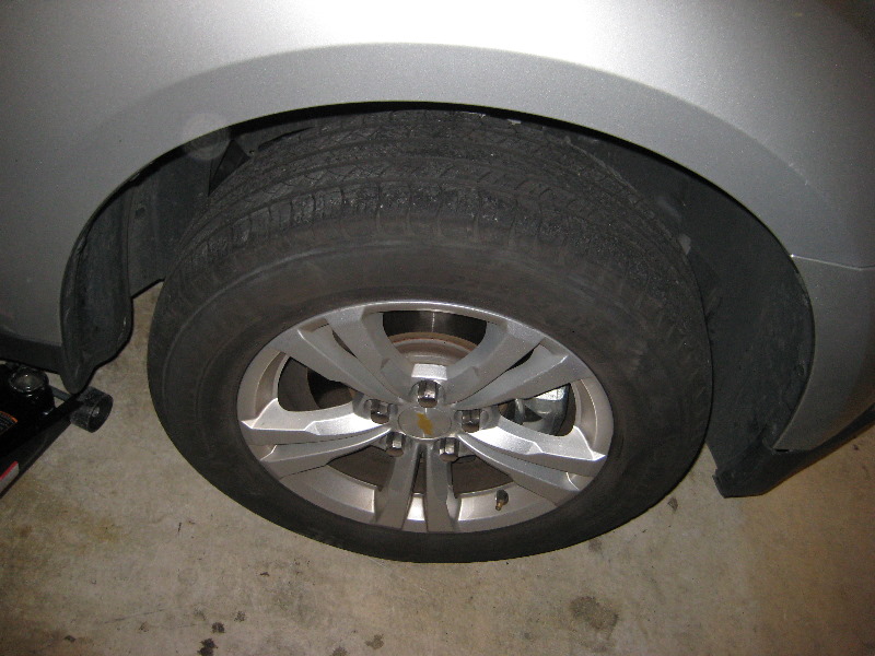 GM-Chevrolet-Equinox-Front-Brake-Pads-Replacement-Guide-039