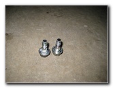 GM-Chevrolet-Equinox-Front-Brake-Pads-Replacement-Guide-012