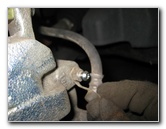 GM-Chevrolet-Equinox-Front-Brake-Pads-Replacement-Guide-034