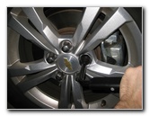 GM-Chevrolet-Equinox-Front-Brake-Pads-Replacement-Guide-036