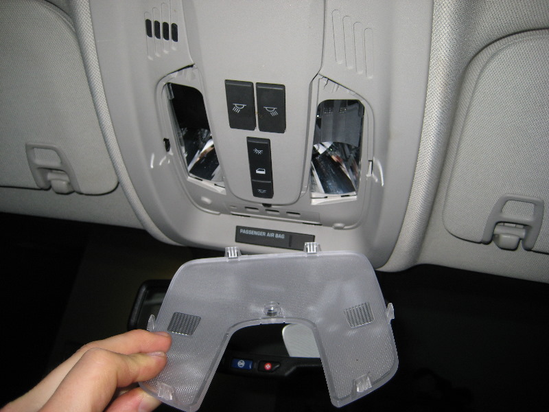 GM-Chevrolet-Equinox-Map-Light-Bulbs-Replacement-Guide-004