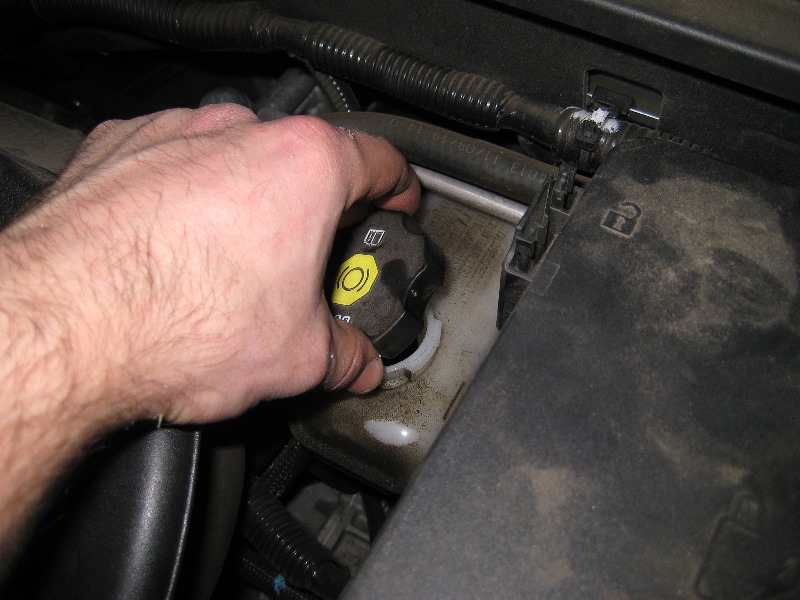 GM-Chevrolet-Equinox-Rear-Brake-Pads-Replacement-Guide-041