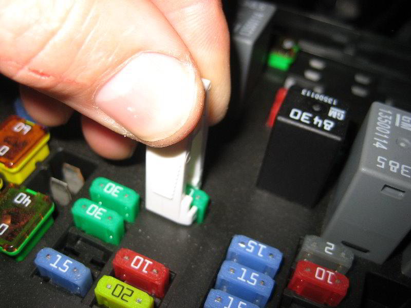 Chevrolet-Silverado-Electrical-Fuse-Replacement-Guide-014