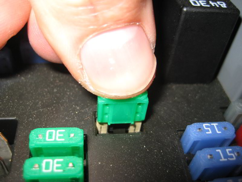 Chevrolet-Silverado-Electrical-Fuse-Replacement-Guide-016