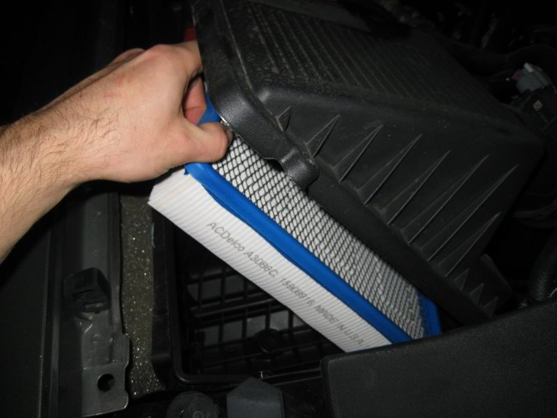 Chevrolet-Silverado-Headlight-Bulbs-Replacement-Guide-007