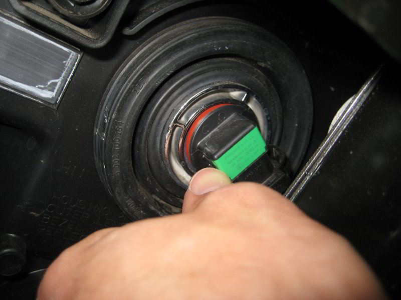 Chevrolet-Silverado-Headlight-Bulbs-Replacement-Guide-014