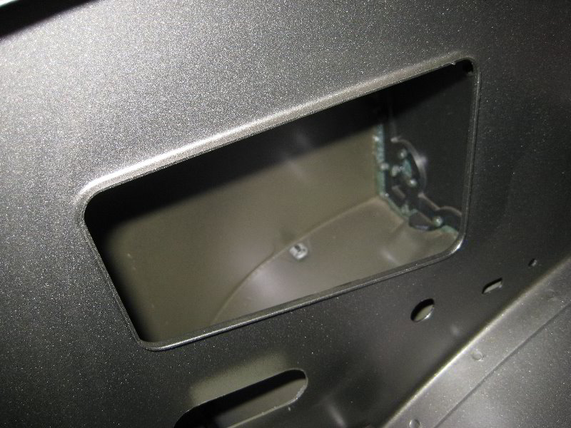 Chevrolet-Silverado-Headlight-Bulbs-Replacement-Guide-034