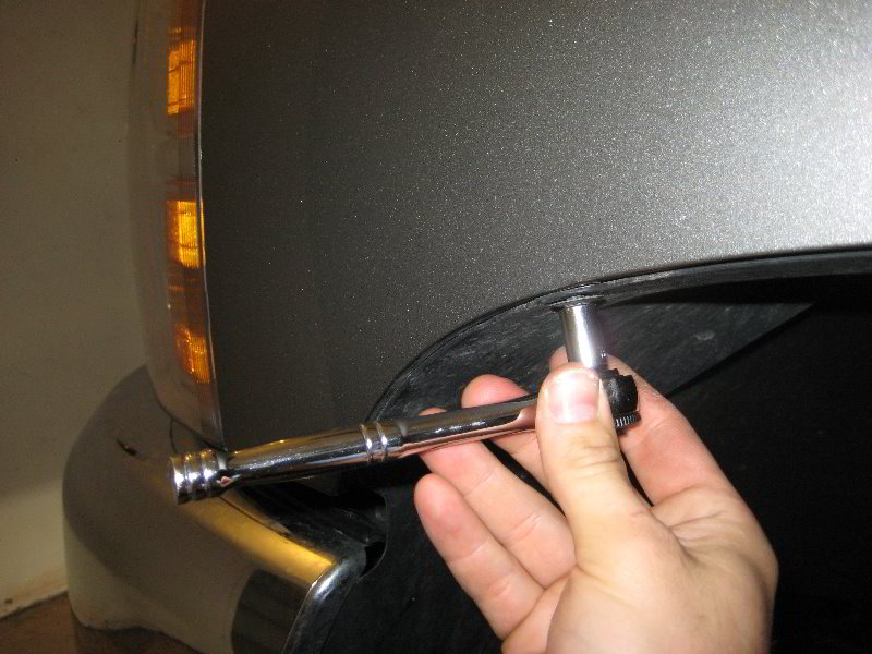 Chevrolet-Silverado-Headlight-Bulbs-Replacement-Guide-041