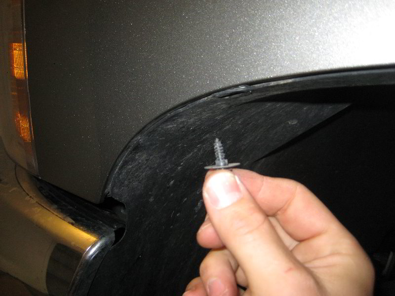 Chevrolet-Silverado-Headlight-Bulbs-Replacement-Guide-042