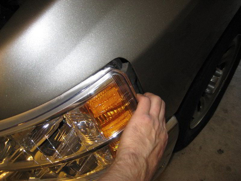 ChevroletSilveradoHeadlightBulbsReplacementGuide051