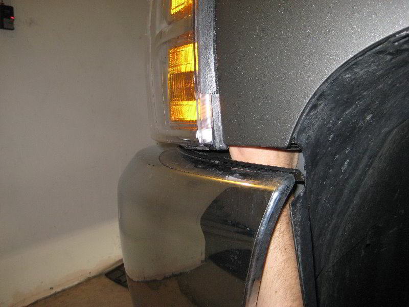 Chevrolet-Silverado-Headlight-Bulbs-Replacement-Guide-052