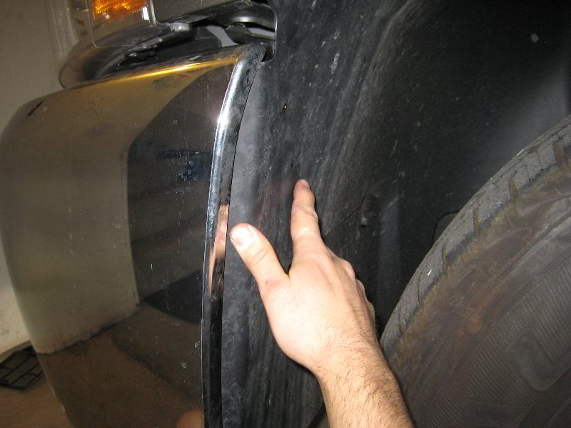 Chevrolet-Silverado-Headlight-Bulbs-Replacement-Guide-063