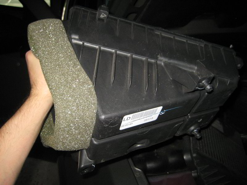 Chevrolet-Silverado-Headlight-Bulbs-Replacement-Guide-068