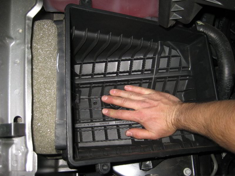 Chevrolet-Silverado-Headlight-Bulbs-Replacement-Guide-069