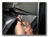 Chevrolet-Silverado-Headlight-Bulbs-Replacement-Guide-062