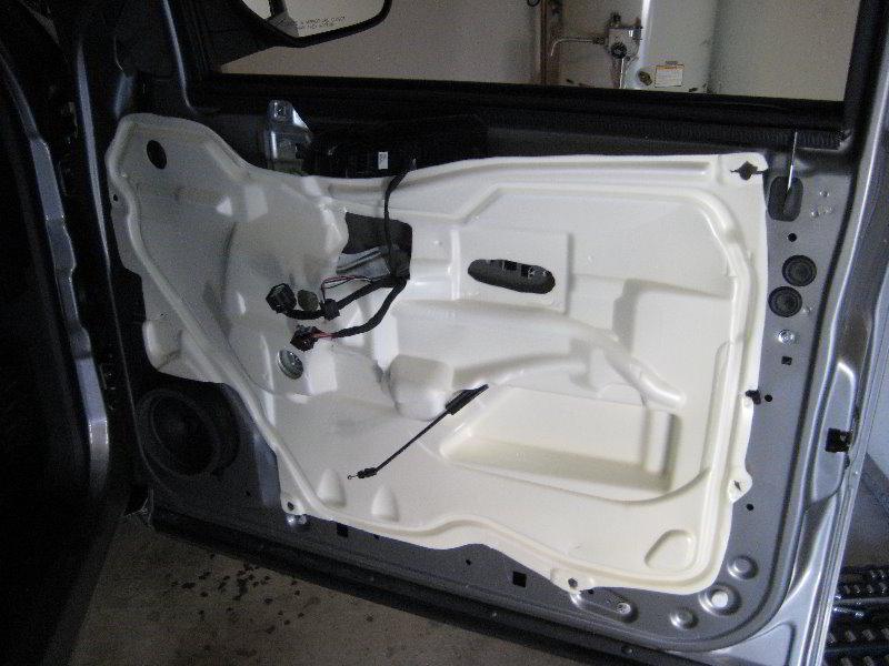 Chevrolet-Silverado-Interior-Door-Panel-Removal-Guide-043