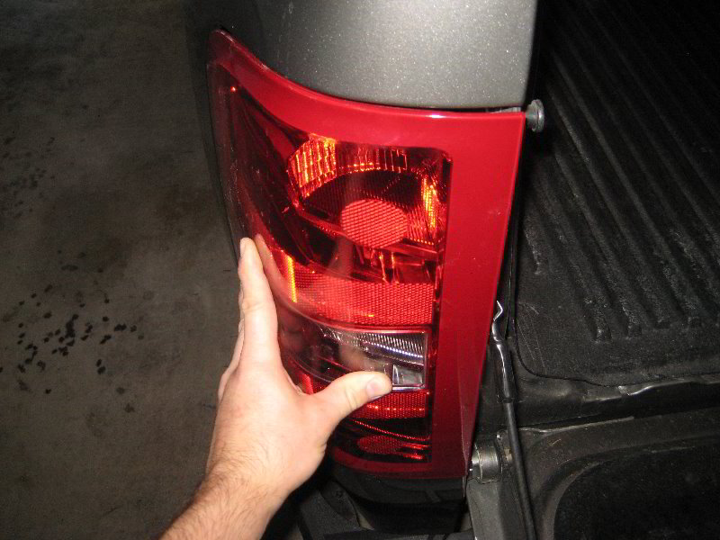 GM-Chevrolet-Silverado-Tail-Light-Bulbs-Replacement-Guide-026