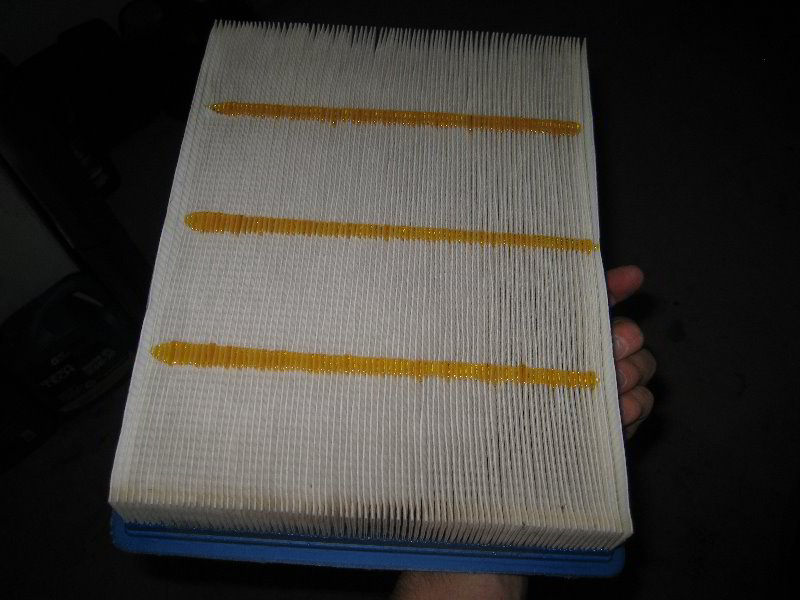 Chevrolet-Silverado-Vortec-4800-V8-Engine-Air-Filter-Replacement-Guide-009