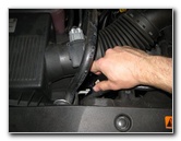 Chevrolet-Silverado-Vortec-4800-V8-Engine-Air-Filter-Replacement-Guide-019