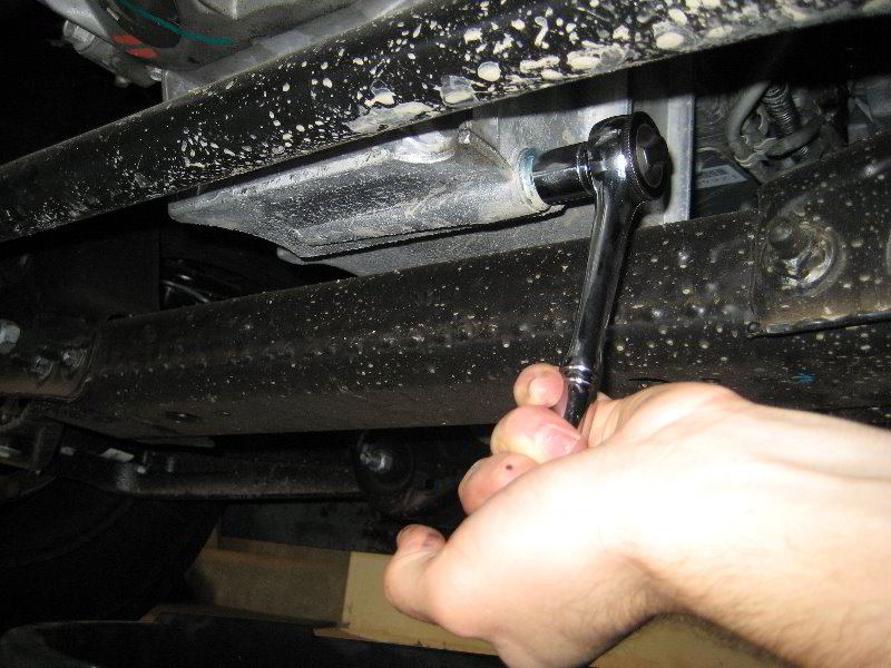 Chevrolet-Silverado-Vortec-4800-V8-Engine-Oil-Change-Guide-012