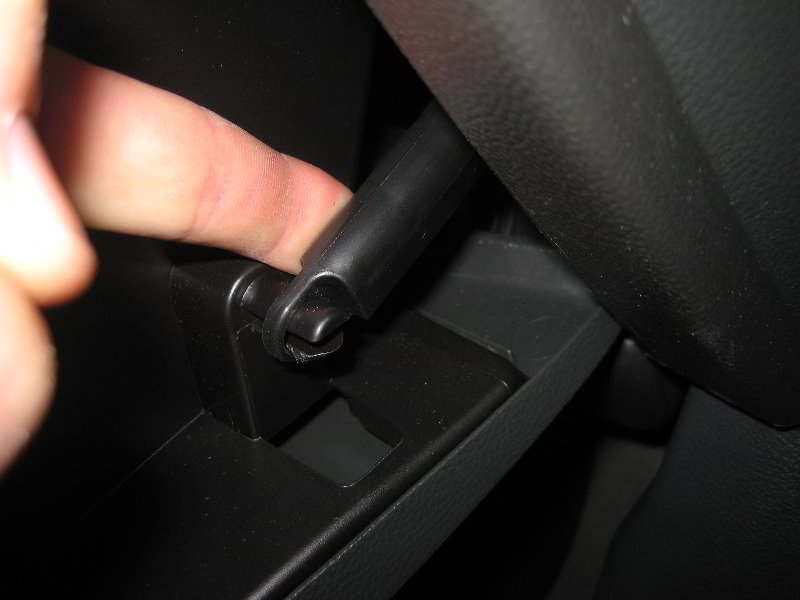 GM-Chevrolet-Sonic-HVAC-Cabin-Air-Filter-Replacement-Guide-006