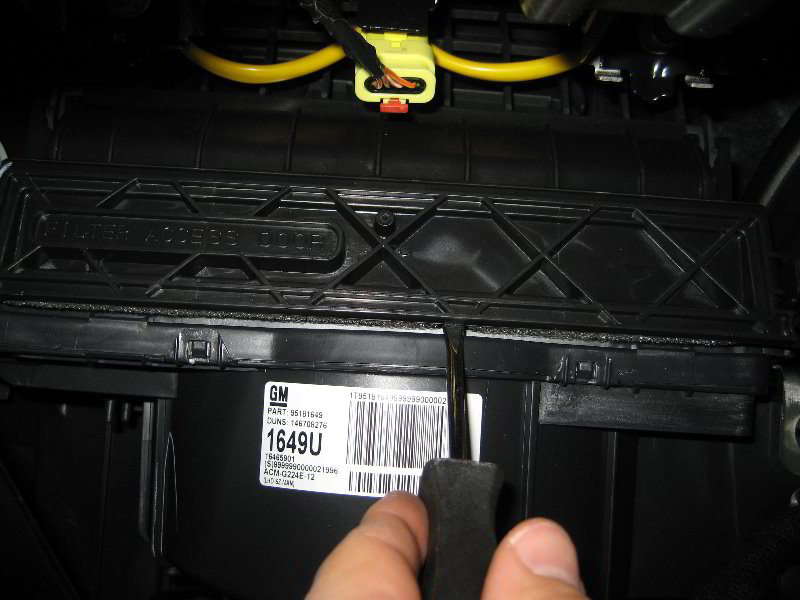 GM-Chevrolet-Sonic-HVAC-Cabin-Air-Filter-Replacement-Guide-011