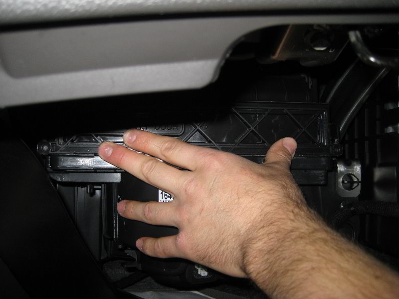 GM-Chevrolet-Sonic-HVAC-Cabin-Air-Filter-Replacement-Guide-020