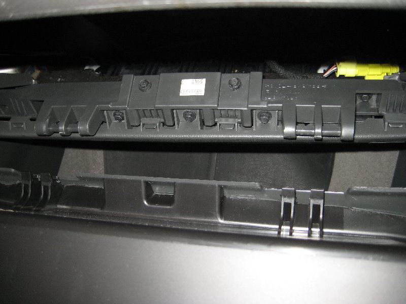 GM-Chevrolet-Sonic-HVAC-Cabin-Air-Filter-Replacement-Guide-021