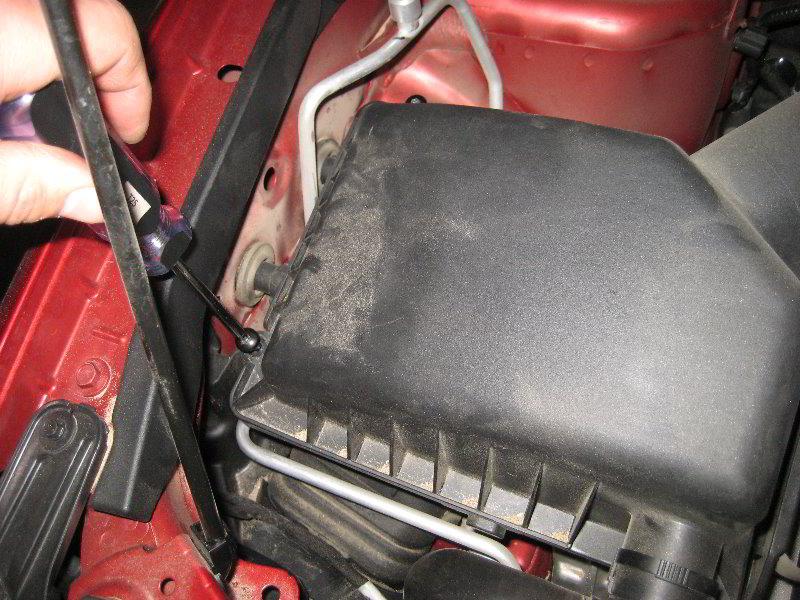 GM-Chevrolet-Sonic-Engine-Air-Filter-Replacement-Guide-014
