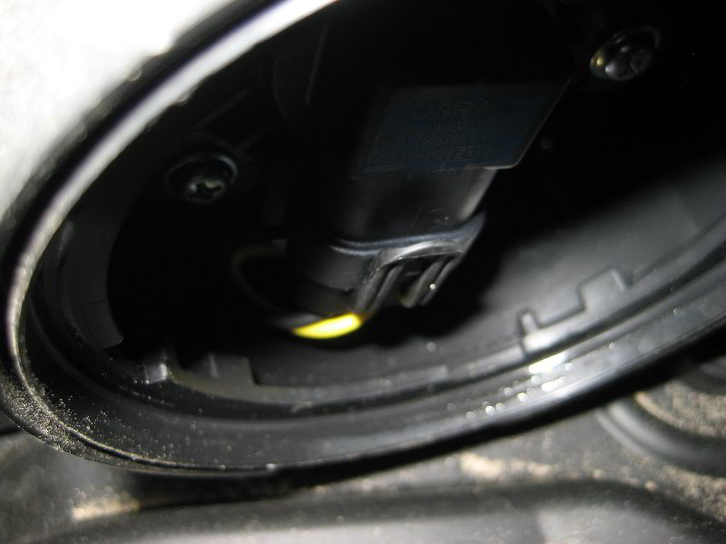 GM-Chevrolet-Sonic-Headlight-Bulbs-Replacement-Guide-014