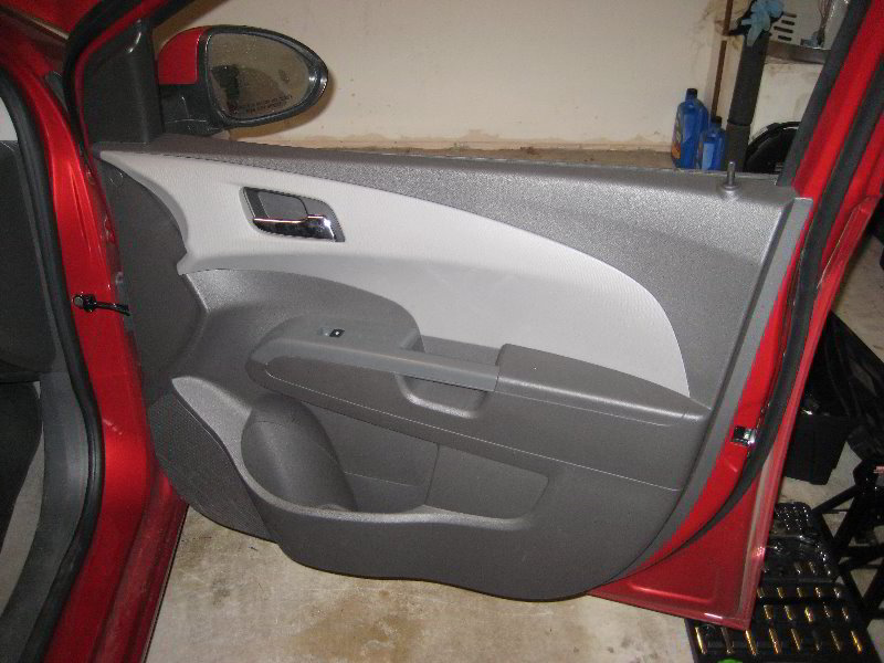 GM-Chevrolet-Sonic-Interior-Door-Panel-Removal-Guide-001