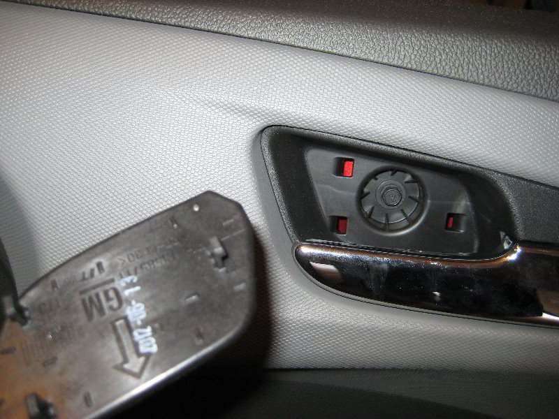 GM-Chevrolet-Sonic-Interior-Door-Panel-Removal-Guide-004