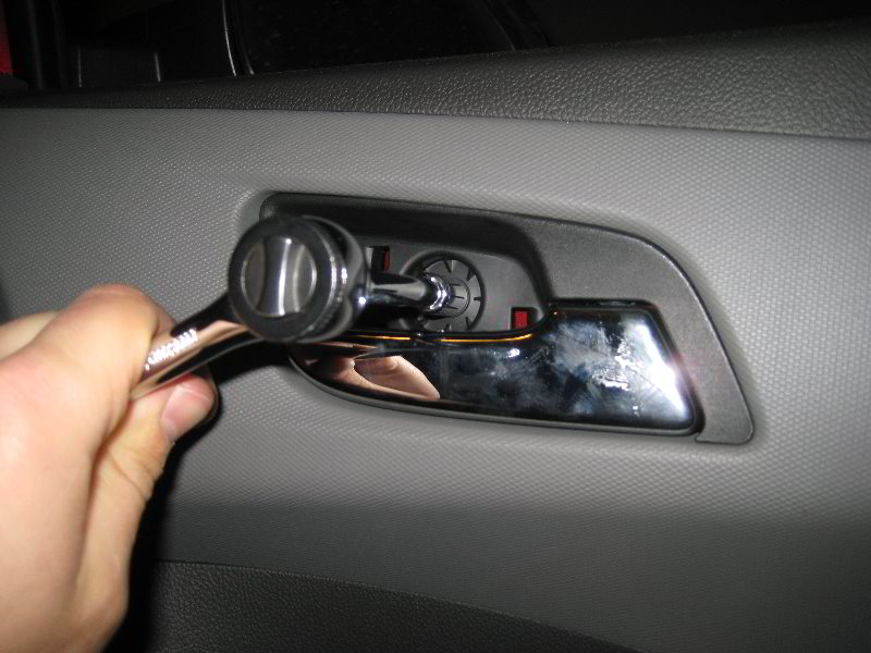 GM-Chevrolet-Sonic-Interior-Door-Panel-Removal-Guide-008
